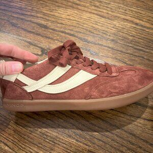 GUC Vince Oasis Leather & Suede Sneaker Size 8.5 Malbec Color